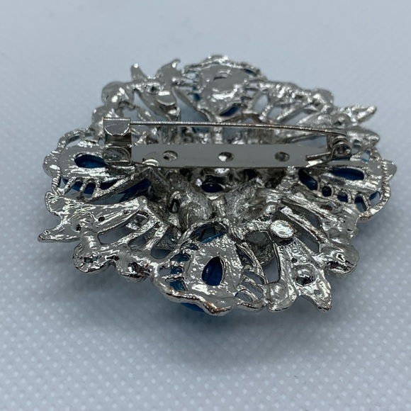 Beautiful Blue Stone Set Brooch Pin - Picture 3 of 7